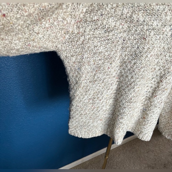 Zara Cream V-Neck Sweater - Picture 10 of 16